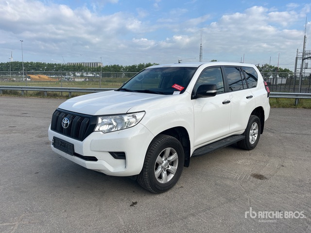 Toyota Land Cruiser SUV - SUV: picture 1 Toyota Land Cruiser SUV - SUV: picture 1