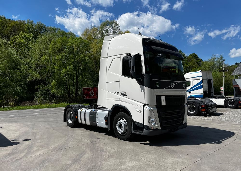 Volvo FH 500 // Zamiana na starszy // EURO 6 // Standard // 2024 Rok // Parkclima // Globe XL // Skóry // Joystick // - Tractor unit: picture 4 Volvo FH 500 // Zamiana na starszy // EURO 6 // Standard // 2024 Rok // Parkclima // Globe XL // Skóry // Joystick // - Tractor unit: picture 4