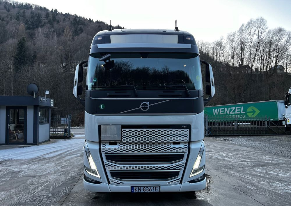 Volvo FH500 // New Face // Low Deck // Full Led // ACC // Globe XL // ParkClima // - Tractor unit: picture 2 Volvo FH500 // New Face // Low Deck // Full Led // ACC // Globe XL // ParkClima // - Tractor unit: picture 2