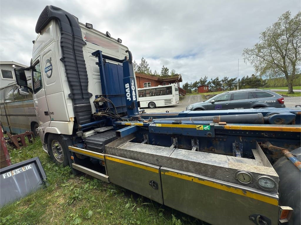 Volvo FH 540 - Hook lift truck: picture 4 Volvo FH 540 - Hook lift truck: picture 4