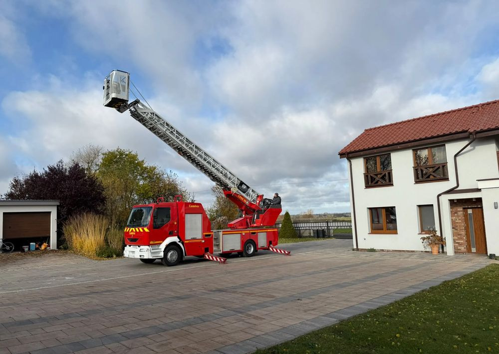 Renault Midlum 210 - Fire truck: picture 2 Renault Midlum 210 - Fire truck: picture 2