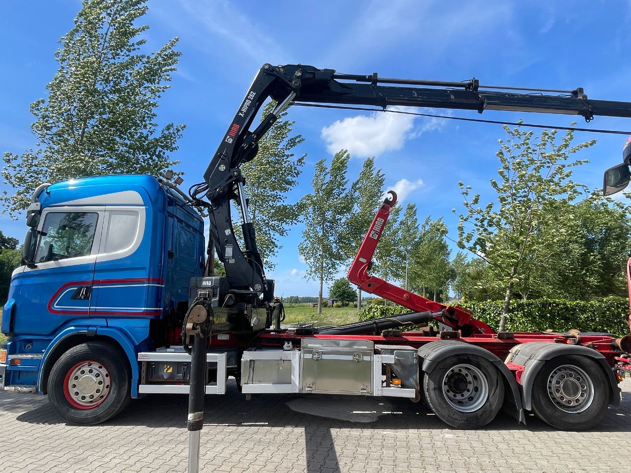 Container transporter/ Swap body truck, Crane truck Scania R480 with hiab hookloader and hiab 262 EP5 with remote crane 2019: picture 6