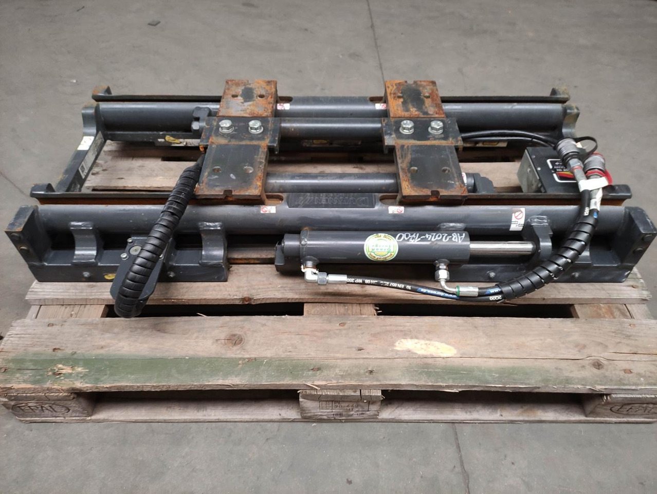 Durwen RZV 25 S - Forks for Material handling equipment: picture 4 Durwen RZV 25 S - Forks for Material handling equipment: picture 4
