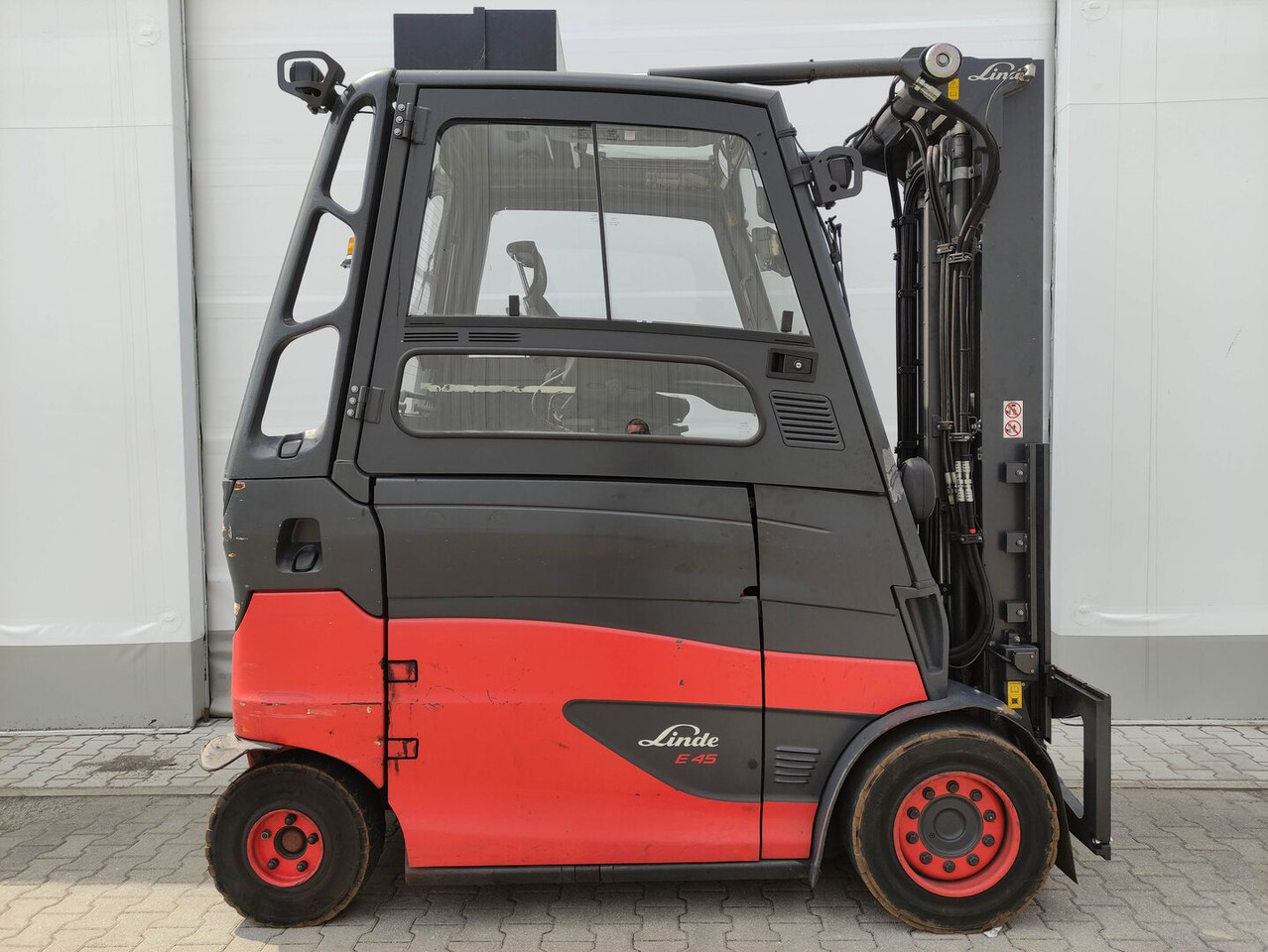 Linde E45HL-01-/600-388 - Electric forklift: picture 2 Linde E45HL-01-/600-388 - Electric forklift: picture 2