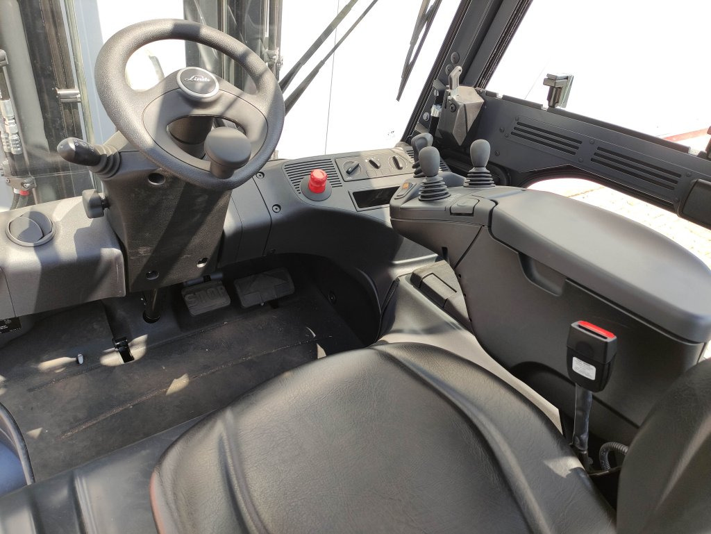 Linde E50HL-01-388 - Electric forklift: picture 5 Linde E50HL-01-388 - Electric forklift: picture 5
