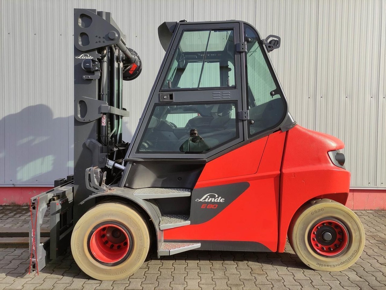 Linde E80-01-127 - Electric forklift: picture 1 Linde E80-01-127 - Electric forklift: picture 1