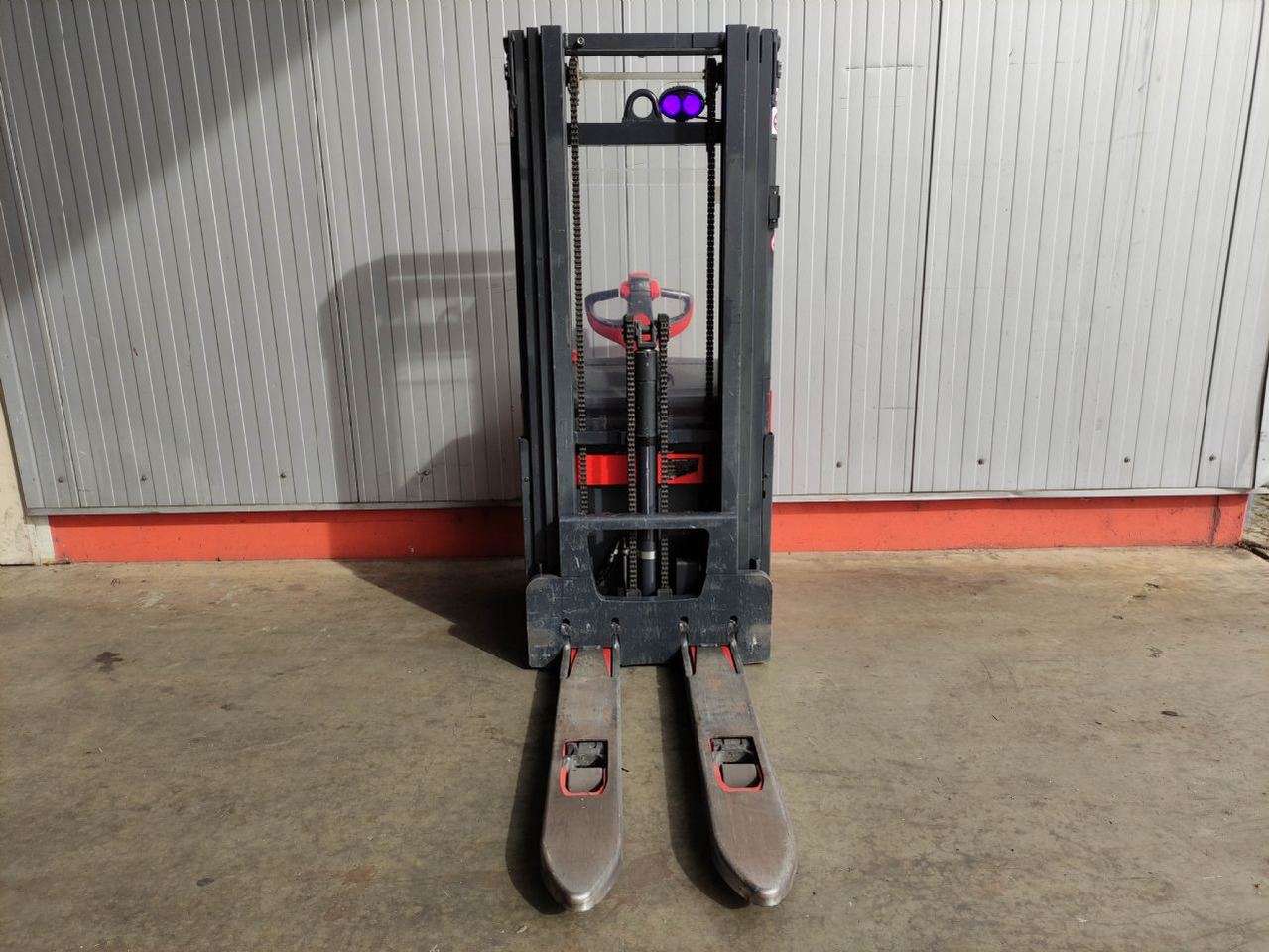 Linde L14-1173 - Stacker: picture 3 Linde L14-1173 - Stacker: picture 3