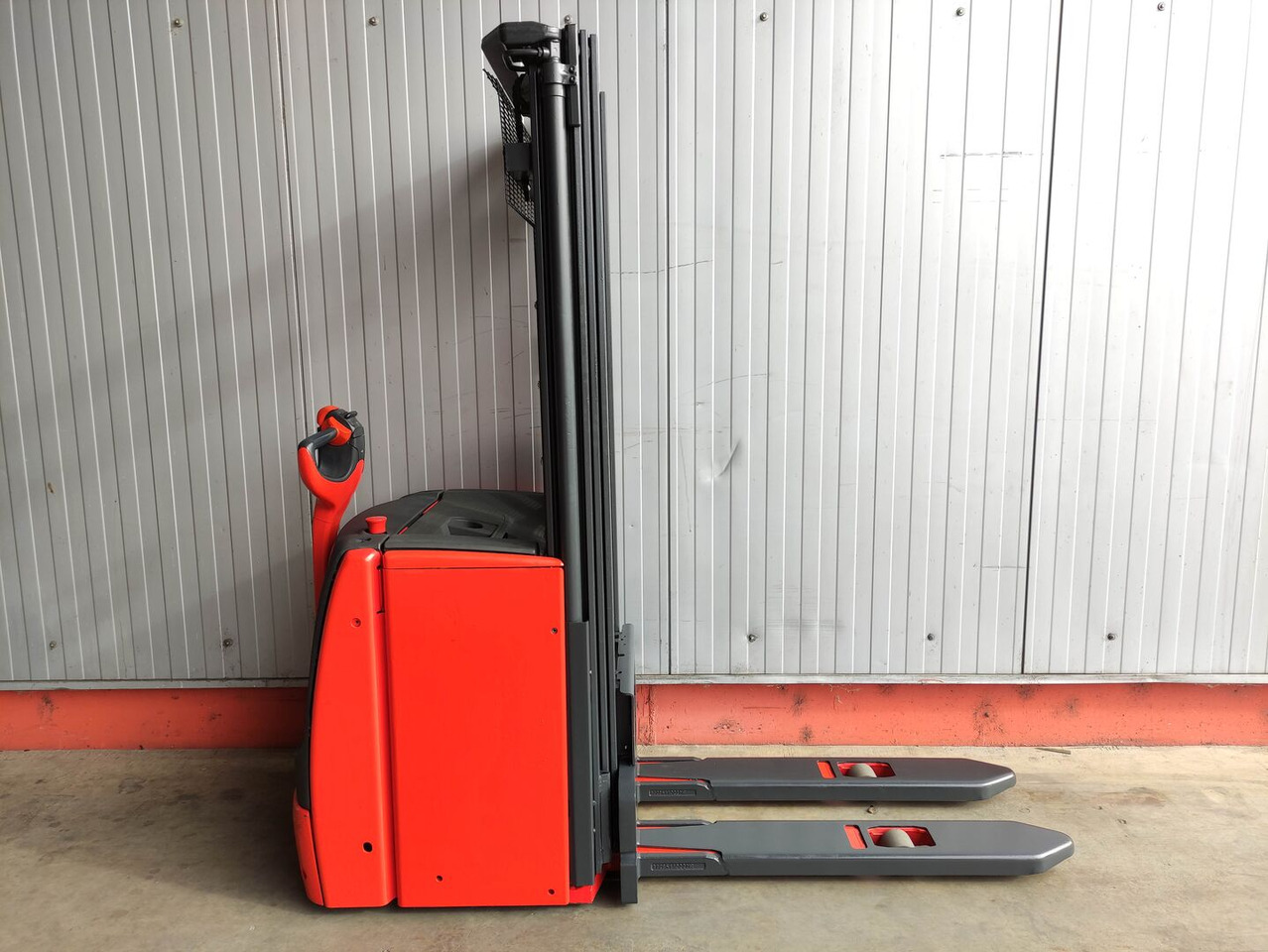 Linde L16-1173 (LACK NEU) - Stacker: picture 2 Linde L16-1173 (LACK NEU) - Stacker: picture 2