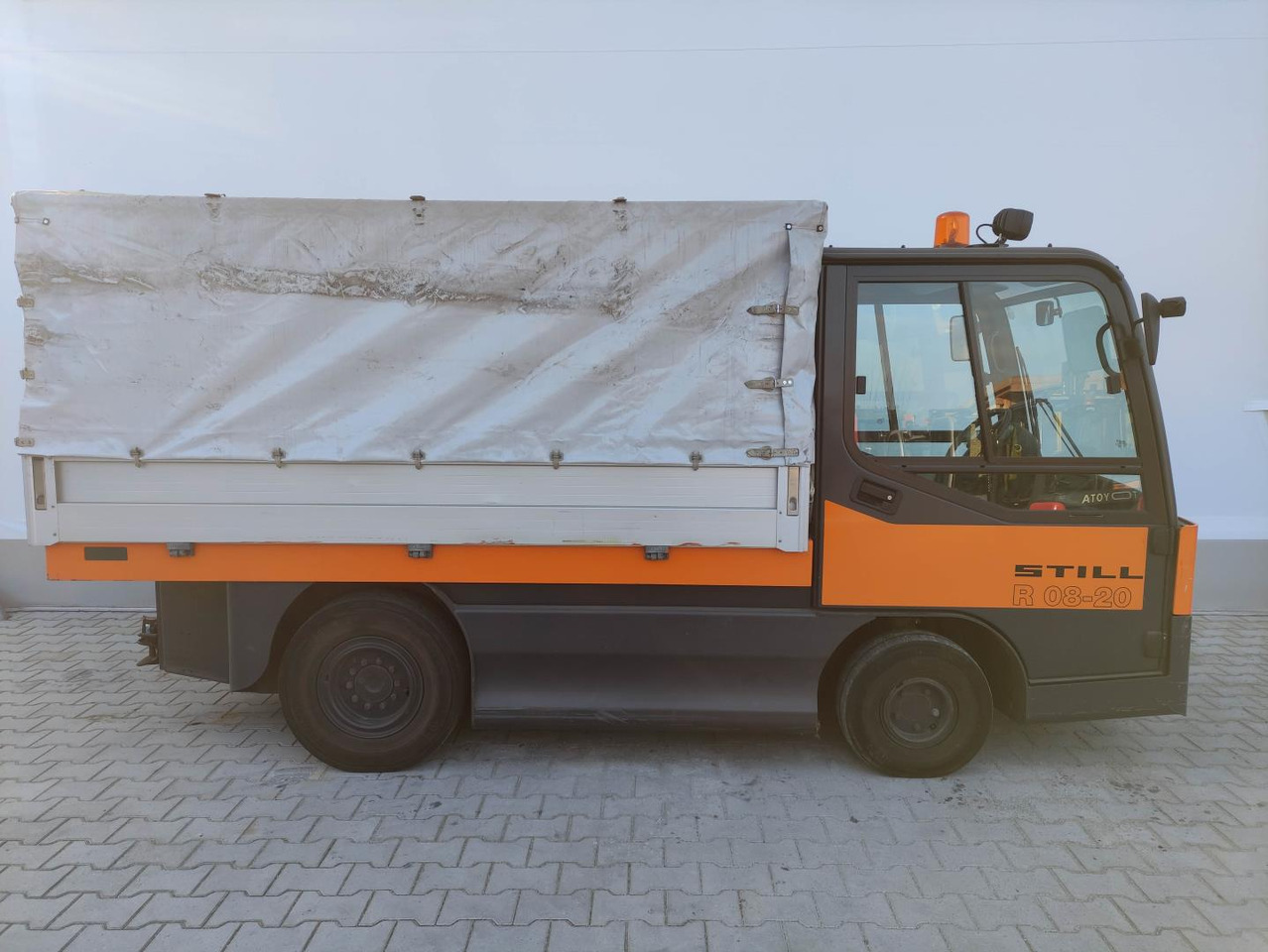 Still R08-20 - Tow tractor: picture 4 Still R08-20 - Tow tractor: picture 4