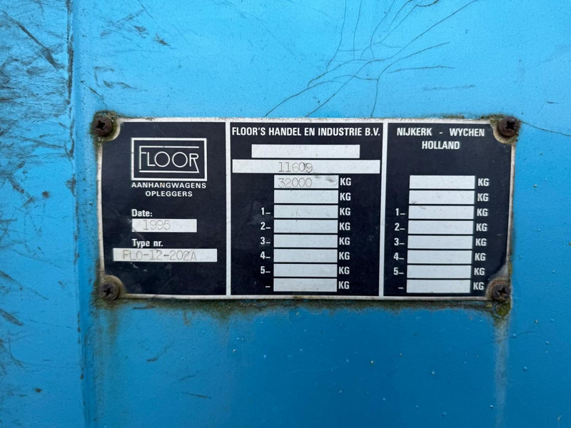 Floor FLO 12 202A 2 ASSEN, LAADKLEP. - Closed box semi-trailer: picture 3 Floor FLO 12 202A 2 ASSEN, LAADKLEP. - Closed box semi-trailer: picture 3