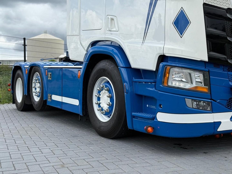 Scania R450 SHOW TRUCK, INTERIOR, STEERING, RETARDER, 570.000 KM. - Tractor unit: picture 4 Scania R450 SHOW TRUCK, INTERIOR, STEERING, RETARDER, 570.000 KM. - Tractor unit: picture 4