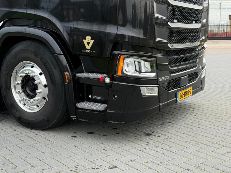 Scania S580 9 TONS VOORAS, EURO 6D, 50 YEAR V8, VOLLUCHT, 6 BALGEN, ALCOA, HYDRAULIEK, LED. - Tractor unit: picture 2 Scania S580 9 TONS VOORAS, EURO 6D, 50 YEAR V8, VOLLUCHT, 6 BALGEN, ALCOA, HYDRAULIEK, LED. - Tractor unit: picture 2