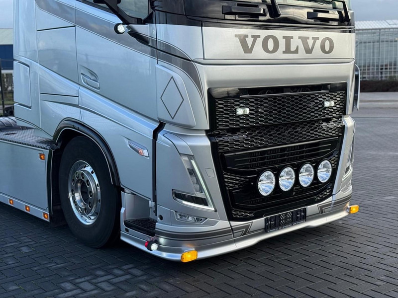 Volvo FH 13.460XL SHOW, ALCOA, INTERIEUR, ALS NIEUW, PUSHER, TOP. - Tractor unit: picture 5 Volvo FH 13.460XL SHOW, ALCOA, INTERIEUR, ALS NIEUW, PUSHER, TOP. - Tractor unit: picture 5