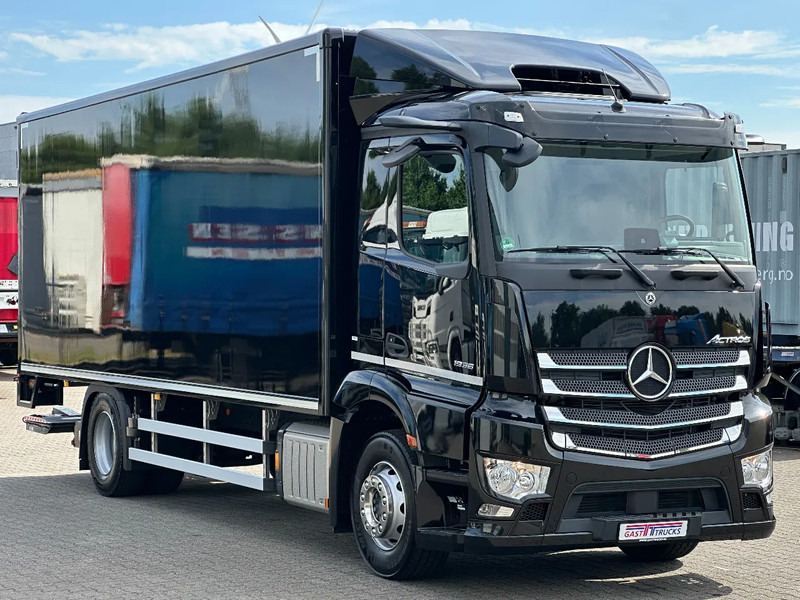 Mercedes-Benz Actros 1936 4x2 Gesloten Opbouw / Laadklep *Nieuwstaat* 58 Tkm! - Box truck: picture 2 Mercedes-Benz Actros 1936 4x2 Gesloten Opbouw / Laadklep *Nieuwstaat* 58 Tkm! - Box truck: picture 2