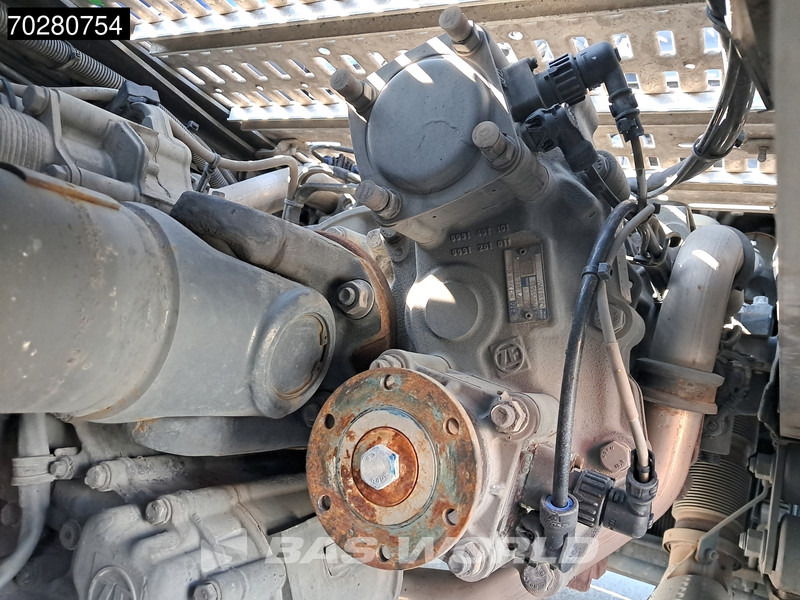 Tractor unit DAF XF 480 4X2 SSC Retarder PTO Standklima Alcoa's Navi ACC LED: picture 18 Tractor unit DAF XF 480 4X2 SSC Retarder PTO Standklima Alcoa's Navi ACC LED: picture 18