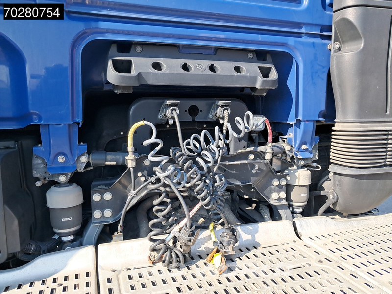 Tractor unit DAF XF 480 4X2 SSC Retarder PTO Standklima Alcoa's Navi ACC LED: picture 13 Tractor unit DAF XF 480 4X2 SSC Retarder PTO Standklima Alcoa's Navi ACC LED: picture 13