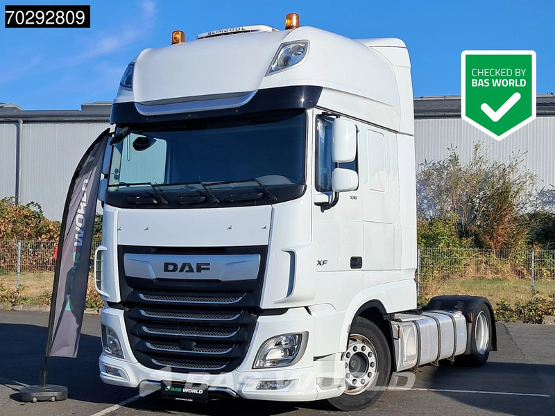 DAF XF 530 4X2 Mega SSC Hebesattel Retarder 2xTanks ACC Standklima Euro 6 - Tractor unit: picture 1 DAF XF 530 4X2 Mega SSC Hebesattel Retarder 2xTanks ACC Standklima Euro 6 - Tractor unit: picture 1