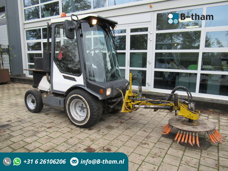 LM TRAC 286 Werktuigdrager ( zonder Borstel arm ) - Road sweeper: picture 1 LM TRAC 286 Werktuigdrager ( zonder Borstel arm ) - Road sweeper: picture 1