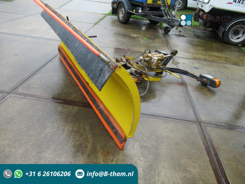 Meyer Jongerius Sneeuwploeg 12V Hydro unit - 215 CM - Snow plough: picture 1 Meyer Jongerius Sneeuwploeg 12V Hydro unit - 215 CM - Snow plough: picture 1
