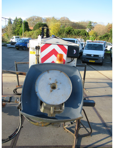 NIDO STRATOS B08-24 PALN Rotopower 0,8m3 + 350L Salzstreuer Saltspreader Zoutstrooier - Sand/ Salt spreader: picture 3 NIDO STRATOS B08-24 PALN Rotopower 0,8m3 + 350L Salzstreuer Saltspreader Zoutstrooier - Sand/ Salt spreader: picture 3