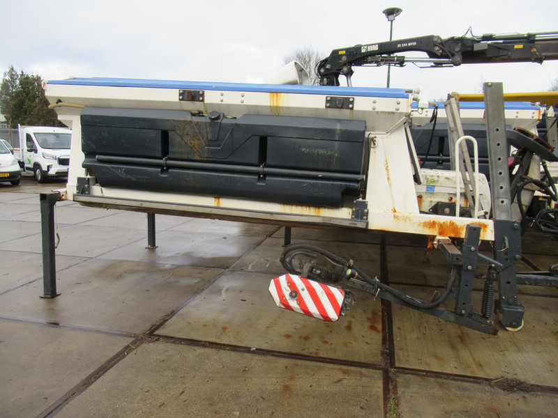 NIDO STRATOS B40-36 PALN Rotopower 4m3 + 2.200L Salzstreuer Saltspreader Zoutstrooier - Sand/ Salt spreader: picture 2 NIDO STRATOS B40-36 PALN Rotopower 4m3 + 2.200L Salzstreuer Saltspreader Zoutstrooier - Sand/ Salt spreader: picture 2