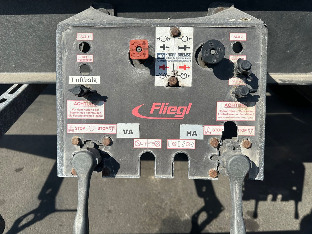 Fliegl ZWP 180 *Reifen TOP* - Container transporter/ Swap body trailer: picture 4 Fliegl ZWP 180 *Reifen TOP* - Container transporter/ Swap body trailer: picture 4