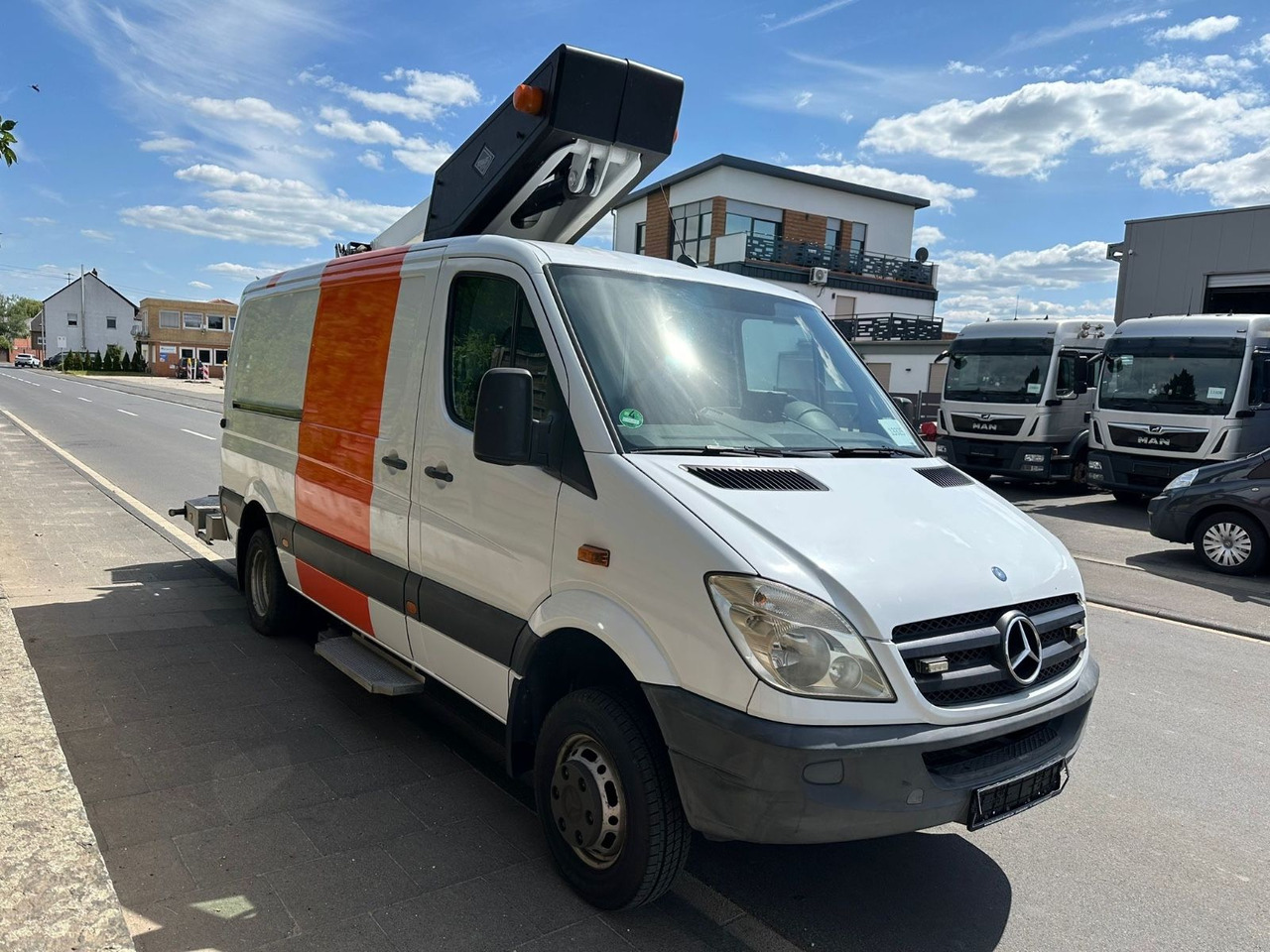 Mercedes-Benz Sprinter 515 CDI 4X4 13,2m Versailift ET-38-LFHD - Truck mounted aerial platform: picture 4 Mercedes-Benz Sprinter 515 CDI 4X4 13,2m Versailift ET-38-LFHD - Truck mounted aerial platform: picture 4