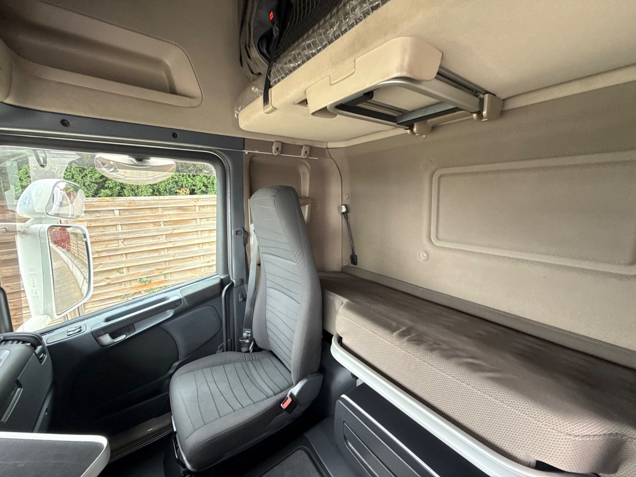 Lease a  Scania R410, FVG 2016, VDI 2700, Retarder, Top Scania R410, FVG 2016, VDI 2700, Retarder, Top: picture 12