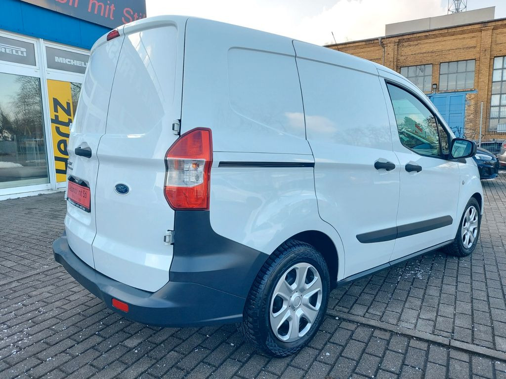Lease a Ford Transit Courier Trend Klima Hundefänger  Ford Transit Courier Trend Klima Hundefänger: picture 7