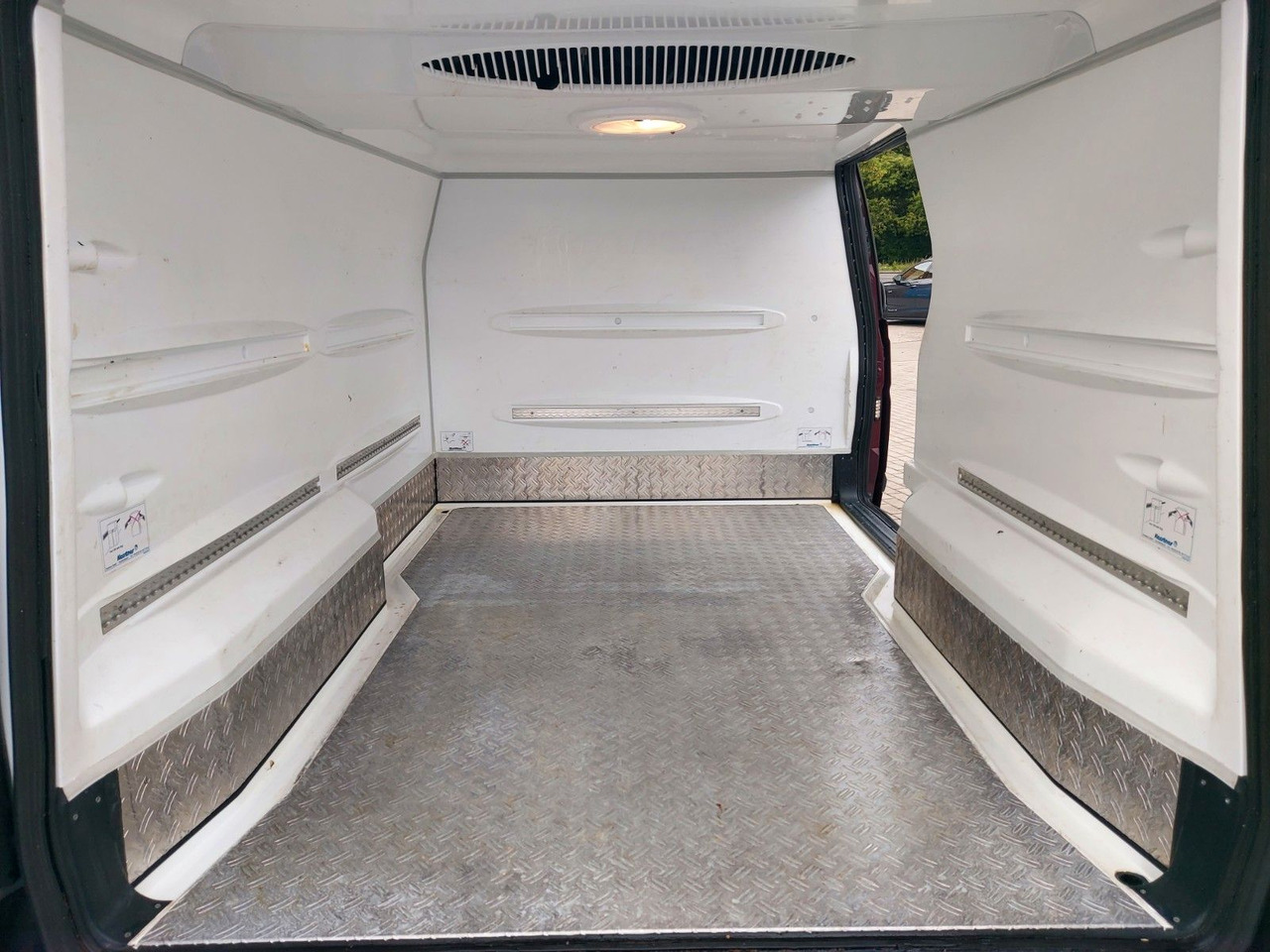Mercedes-Benz Vito 116 CDI Lang Kühler Cooler KERSTNER 220V - Refrigerated van: picture 3 Mercedes-Benz Vito 116 CDI Lang Kühler Cooler KERSTNER 220V - Refrigerated van: picture 3