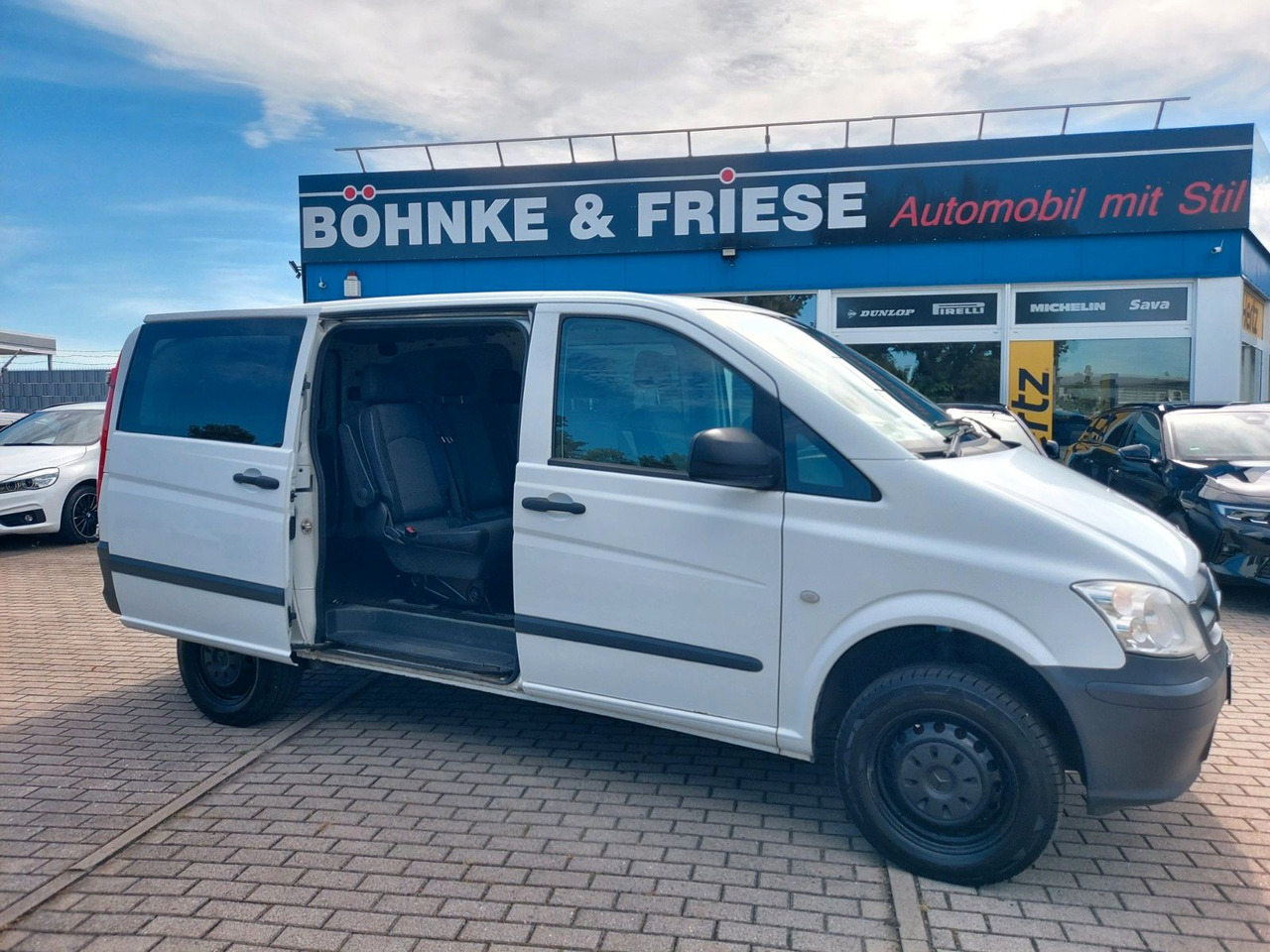 Mercedes-Benz Vito Mixto 4x4 116 CDI lang Autom. Tempo - Passenger van: picture 1 Mercedes-Benz Vito Mixto 4x4 116 CDI lang Autom. Tempo - Passenger van: picture 1