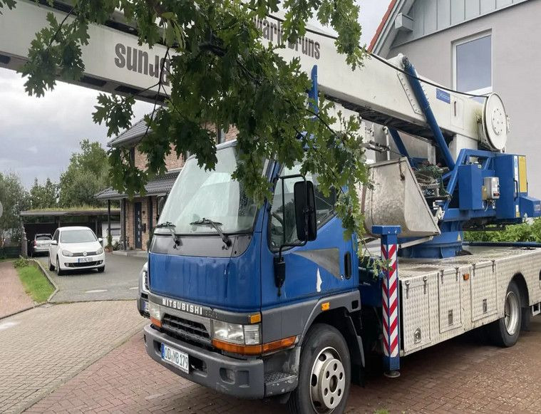 Mitsubishi CANTER DACHDECKER KLAAS AUTOKRAN - Mobile crane: picture 3 Mitsubishi CANTER DACHDECKER KLAAS AUTOKRAN - Mobile crane: picture 3