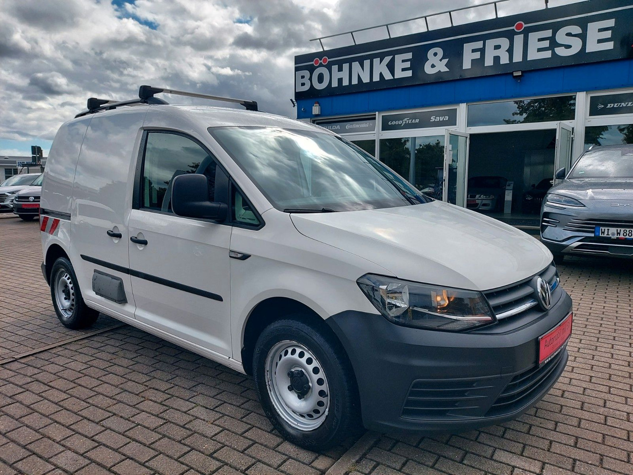 Volkswagen Caddy Kasten Klima Sortimo Regal AHK - Passenger van: picture 2 Volkswagen Caddy Kasten Klima Sortimo Regal AHK - Passenger van: picture 2