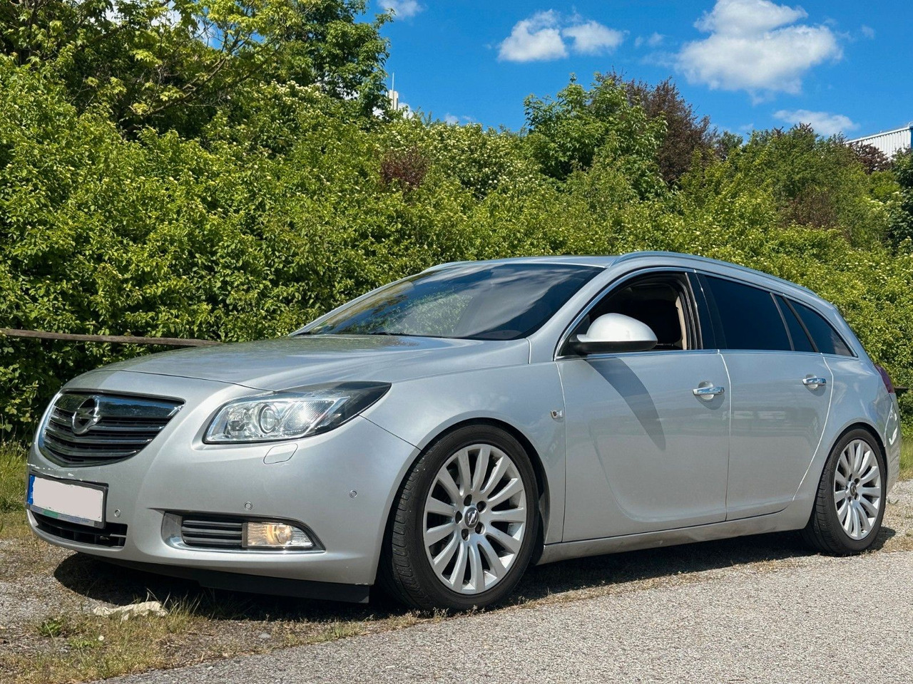 Opel Insignia Sports Tourer 2.0 CDTI eco 118 S/S - Car: picture 1 Opel Insignia Sports Tourer 2.0 CDTI eco 118 S/S - Car: picture 1