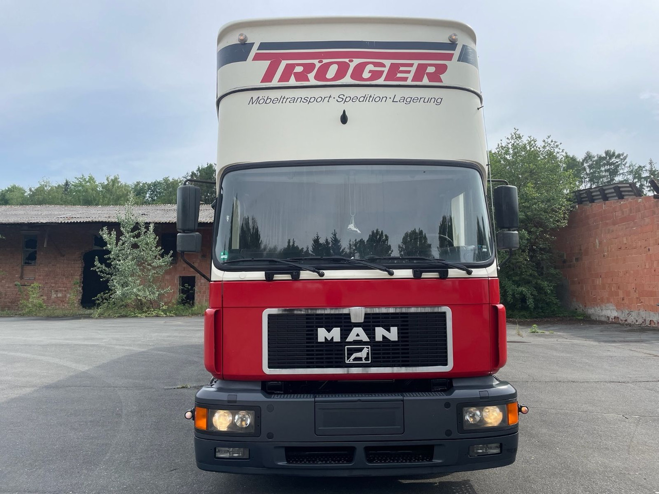 MAN 18.264 M40 Wohnmobil/4xBett/AC/Standheizung/EU2 - Box truck: picture 2 MAN 18.264 M40 Wohnmobil/4xBett/AC/Standheizung/EU2 - Box truck: picture 2