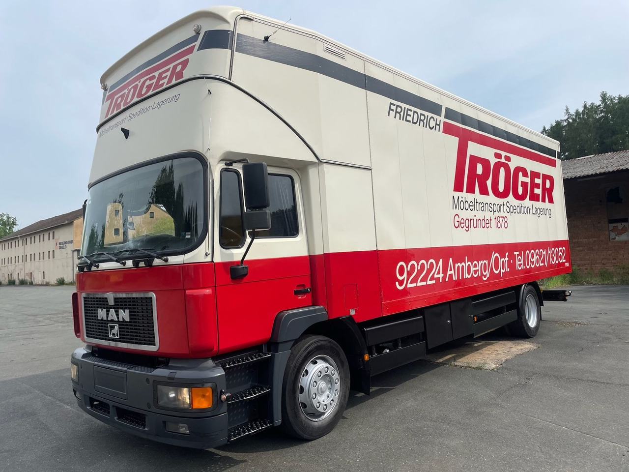 MAN 18.264 M40 Wohnmobil/4xBett/AC/Standheizung/EU2 - Box truck: picture 3 MAN 18.264 M40 Wohnmobil/4xBett/AC/Standheizung/EU2 - Box truck: picture 3