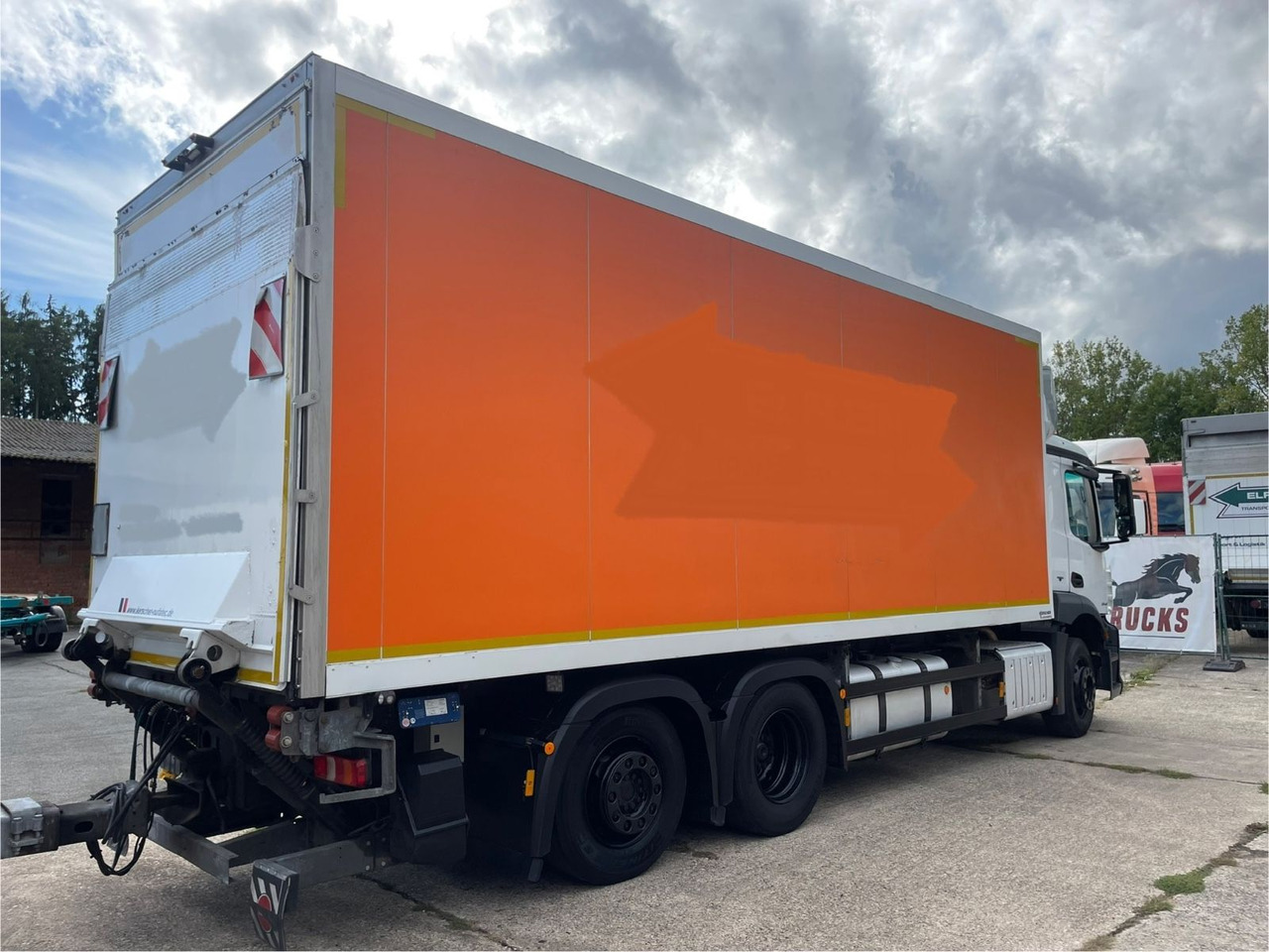 Mercedes-Benz Antos 2543 6x2 Kühlkoffer/CARRIER/NLA/LBW/AC/EU6 - Refrigerator truck: picture 5 Mercedes-Benz Antos 2543 6x2 Kühlkoffer/CARRIER/NLA/LBW/AC/EU6 - Refrigerator truck: picture 5