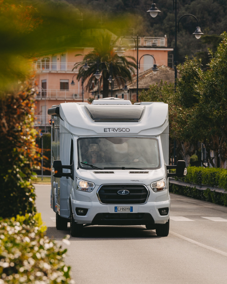 Etrusco T 7.3 QCF - Semi-integrated motorhome: picture 3 Etrusco T 7.3 QCF - Semi-integrated motorhome: picture 3