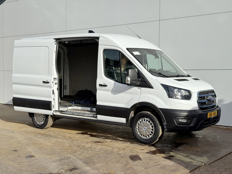 Ford E-Transit 390 75kWh 184PK 390 Elektrisch 75kWh 334km WLTP BEV Snelladen L2H2 Climate Control Tacho Carplay Camera Stoelverwarming Parkeersensoren voor achter Laadkabel - Panel van, Electric van: picture 5 Ford E-Transit 390 75kWh 184PK 390 Elektrisch 75kWh 334km WLTP BEV Snelladen L2H2 Climate Control Tacho Carplay Camera Stoelverwarming Parkeersensoren voor achter Laadkabel - Panel van, Electric van: picture 5