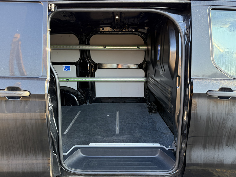 Small van Ford Transit Custom 320 2.0 TDCI 136PK **4 Jaar Fabrieksgarantie** L1H1 LED Climate Control Adaptieve Cruise Control Carplay Camera Stoelverwarming: picture 10 Small van Ford Transit Custom 320 2.0 TDCI 136PK **4 Jaar Fabrieksgarantie** L1H1 LED Climate Control Adaptieve Cruise Control Carplay Camera Stoelverwarming: picture 10