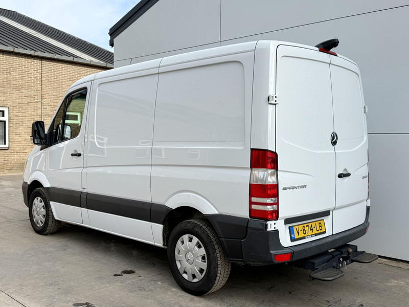Mercedes-Benz Sprinter 311 2.1 CDI Automaat L2H1 Climate Control Cruise Control Camera trekhaak en lucht geveerde stoel - Panel van: picture 2 Mercedes-Benz Sprinter 311 2.1 CDI Automaat L2H1 Climate Control Cruise Control Camera trekhaak en lucht geveerde stoel - Panel van: picture 2