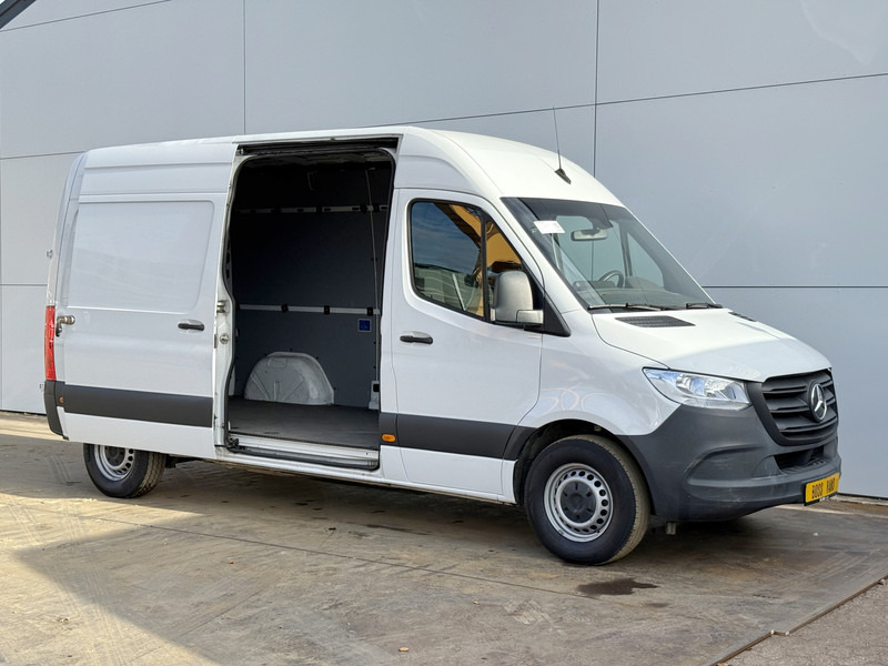 Mercedes-Benz eSprinter 312 L2H2 100% Elektrisch 55kWh 168km WLTP 80kw Snelladen Climate Control Camera Stoelverwarming - Panel van, Electric van: picture 5 Mercedes-Benz eSprinter 312 L2H2 100% Elektrisch 55kWh 168km WLTP 80kw Snelladen Climate Control Camera Stoelverwarming - Panel van, Electric van: picture 5