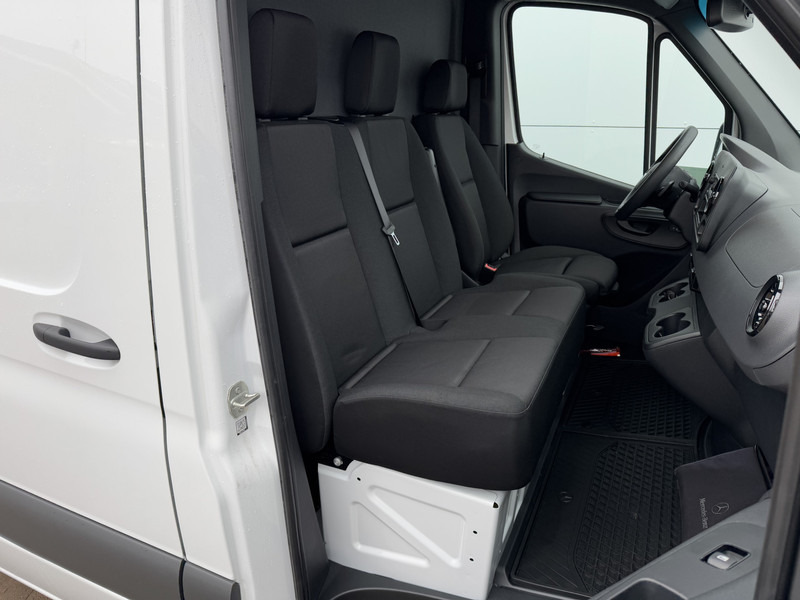Lease a Mercedes-Benz eSprinter 312 L2H2 55kWh AIRCO  168km Actieradius Binnen 30 Minuten VOL Snellader Mercedes-Benz eSprinter 312 L2H2 55kWh AIRCO  168km Actieradius Binnen 30 Minuten VOL Snellader: picture 8
