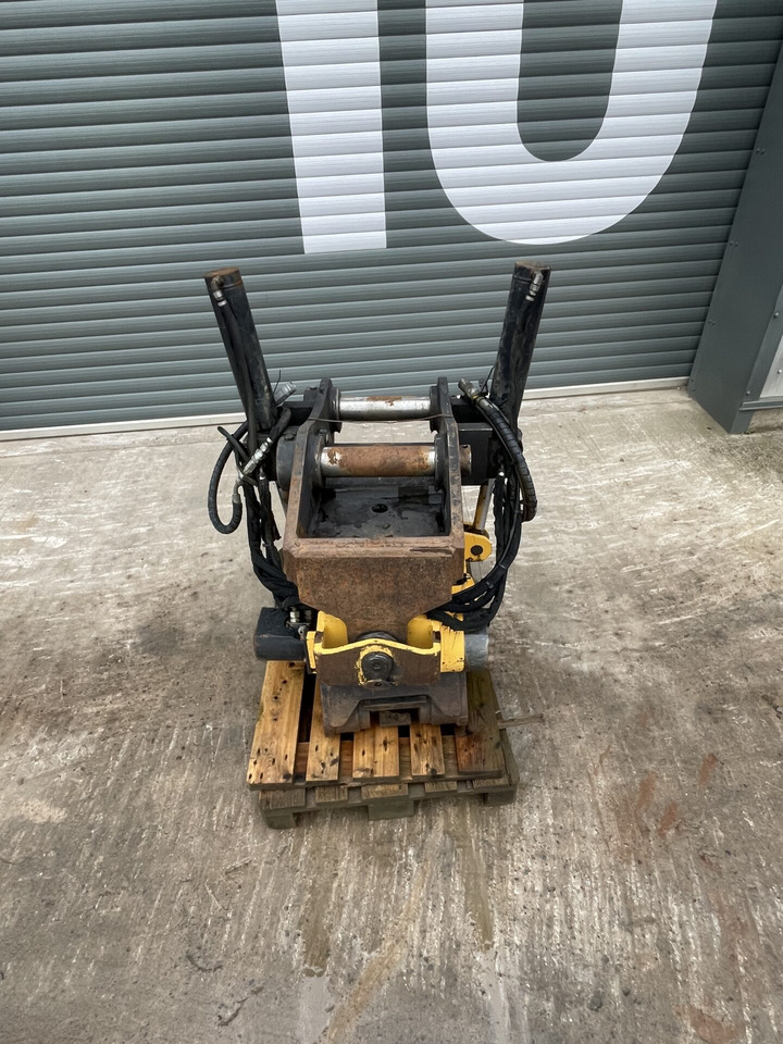 Engcon EC30 - Attachment for Construction machinery: picture 4 Engcon EC30 - Attachment for Construction machinery: picture 4