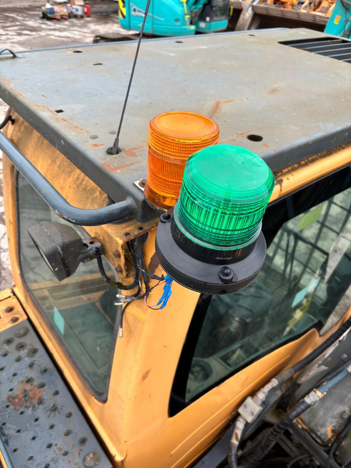 Crawler excavator Hyundai R140LC-9: picture 16