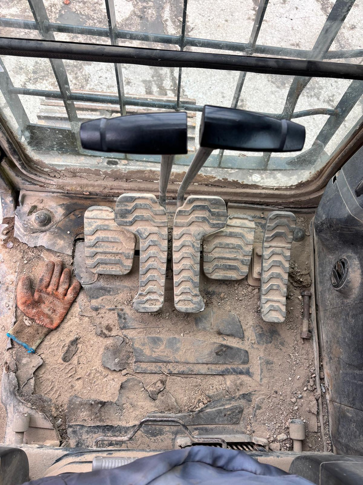 Crawler excavator Hyundai R140LC-9: picture 19