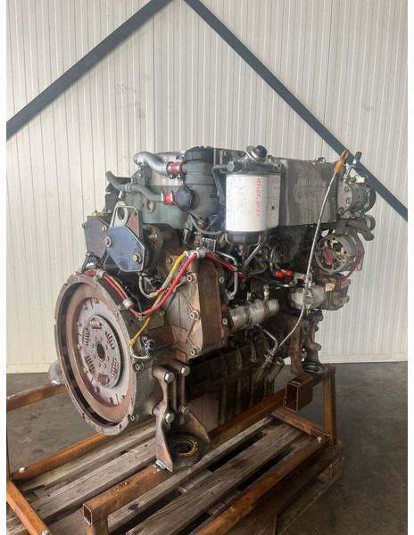 Liebherr A904 Li/A904C Li/R904/R904C - Engine: picture 1 Liebherr A904 Li/A904C Li/R904/R904C - Engine: picture 1
