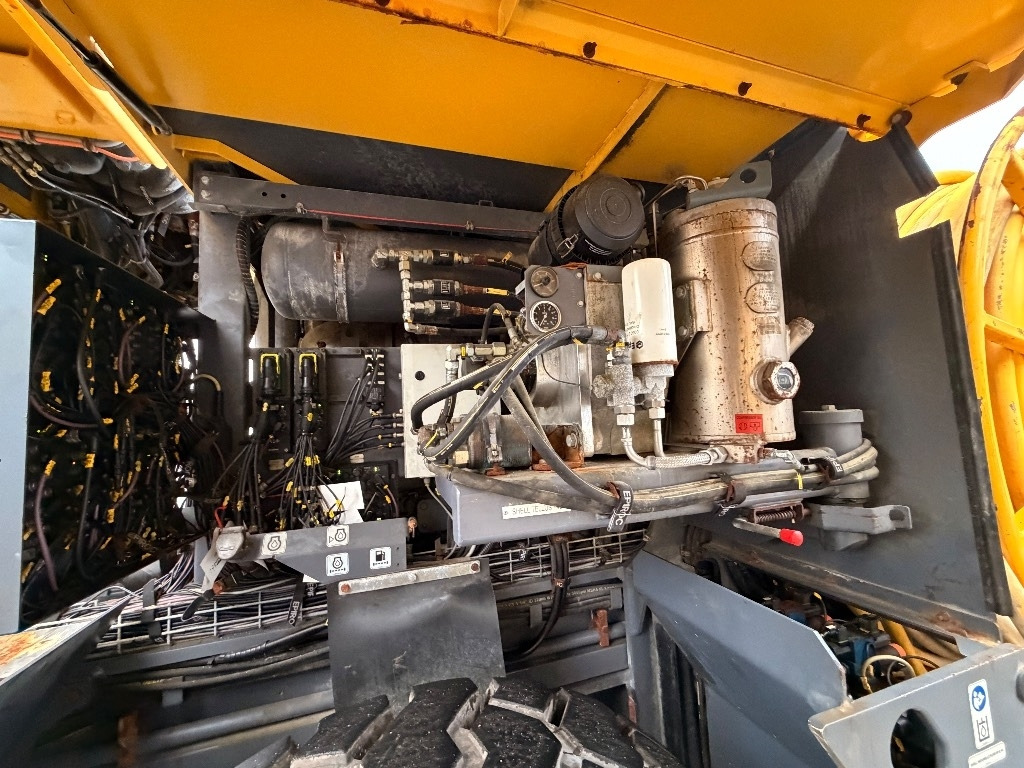 Drilling rig Epiroc Boomer XE3C: picture 21 Drilling rig Epiroc Boomer XE3C: picture 21