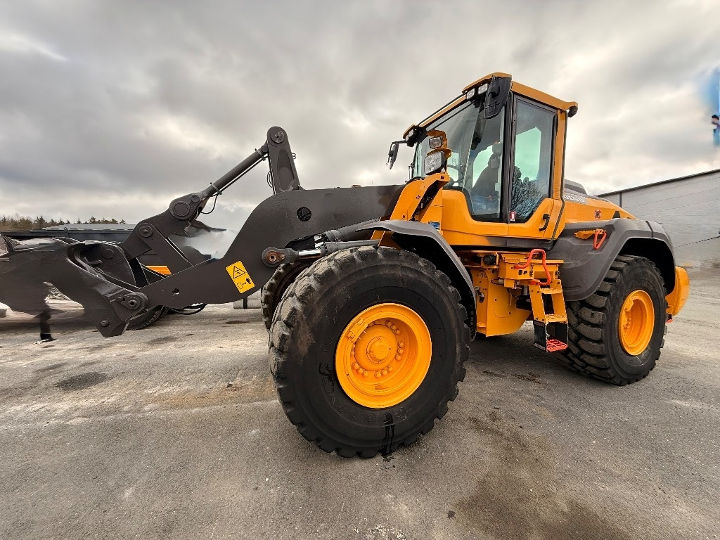 Volvo L 110 H - Wheel loader: picture 2 Volvo L 110 H - Wheel loader: picture 2