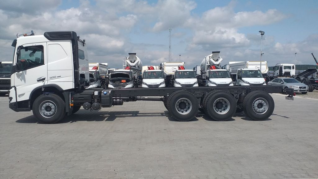 Volvo FMX 500 8X4 TRIDEM - Cab chassis truck: picture 5 Volvo FMX 500 8X4 TRIDEM - Cab chassis truck: picture 5